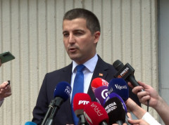 Insistiraću da Crna Gora poveća izdvajanja za odbranu, modernizuje vojsku