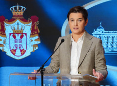 Premijer Macut daje sve od sebe kada je reč o pregovorima sa rektorom Đokićem