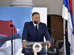 Puna podrška Miloradu Dodiku stiže sa svih strana