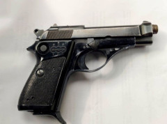 Uhapšen osumnjičeni za napad na prostorije SNS-a u Beogradu, posedovao pištolj