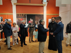 Otvorena izložba “Susreti sa poslednjim Srbima na Kosovu“ u Parizu