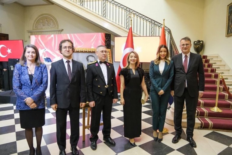 „NASTAVLJAMO DA JAČAMO PARTNERSTVO“! Mesarović na prijemu povodom Nacionalnog dana Republike Turske!