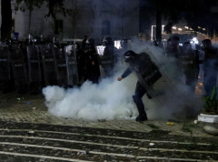 Na protestima uhapšeno 18 osoba, povređeno 11 policajaca
