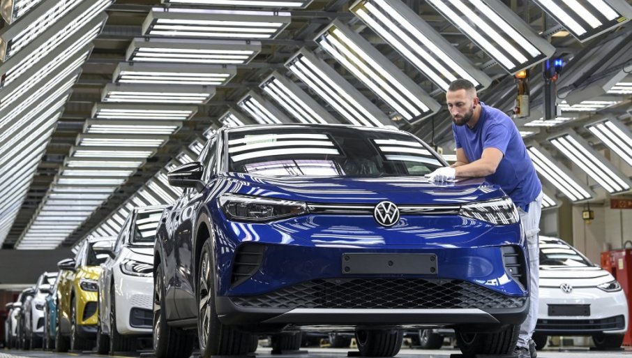 Folksvagen ukida 50.000 radnih mesta