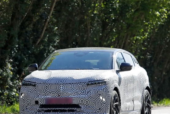 Renaultov električni crossover koji se muči dobija drugu šansu