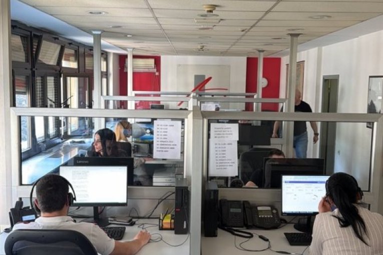 Pola miliona poziva za godinu dana rada Kontakt centra EDS