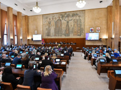 Pokrajinska vlada odgovorno upravlja finansijama