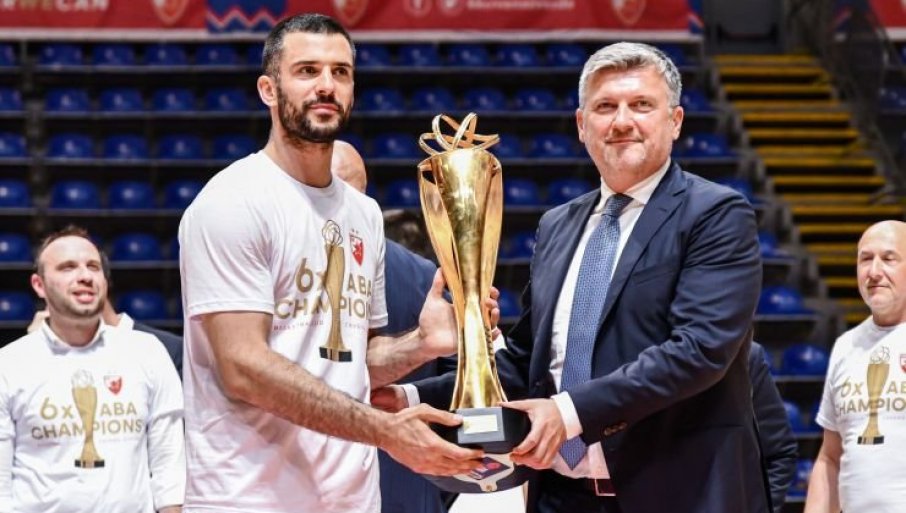 Nekadašnji kapiten Zvezde Branko Lazić objavio kraj karijere!